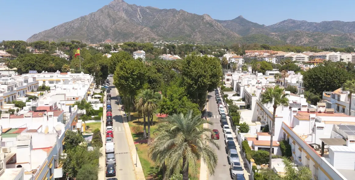 Sale of townhouse in The Golden Mile 2