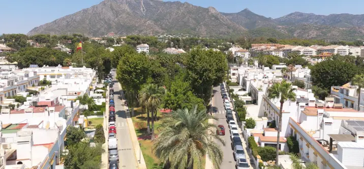 Sale of townhouse in The Golden Mile 1