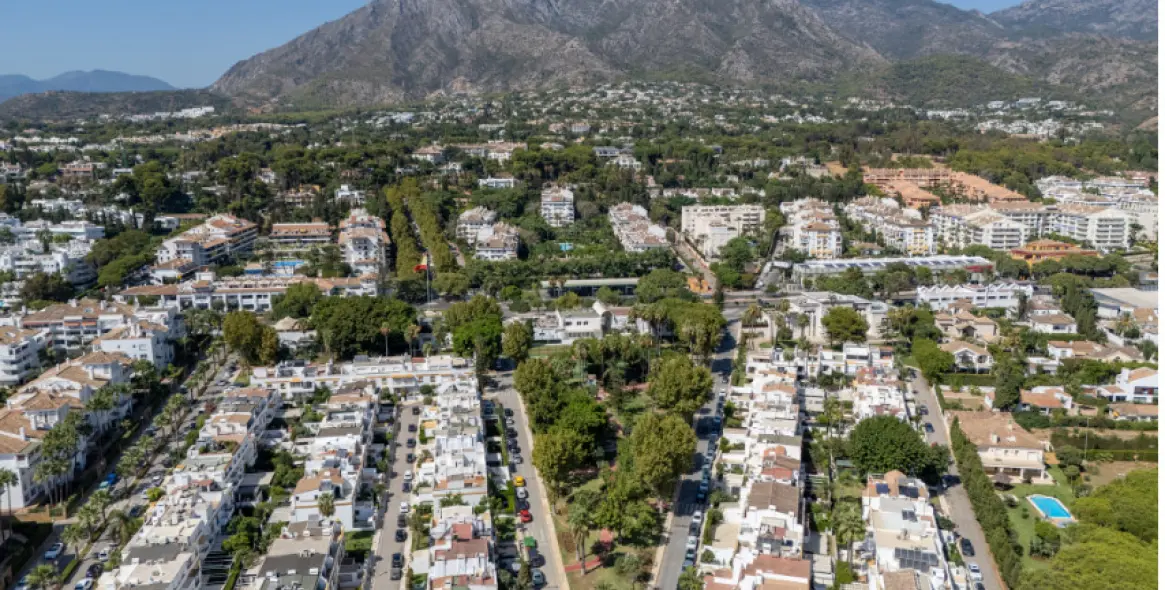 Sale of townhouse in The Golden Mile 5