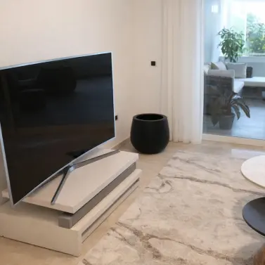 Краткосрочная аренда апартаментов на среднем этаже в Elviria