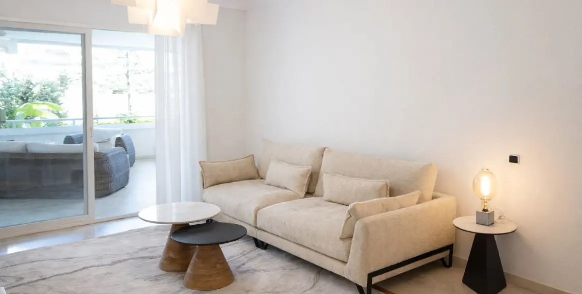 Краткосрочная аренда апартаментов на среднем этаже в Elviria 6