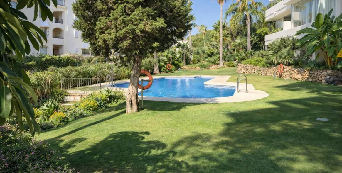 Краткосрочная аренда апартаментов на среднем этаже в Elviria 16