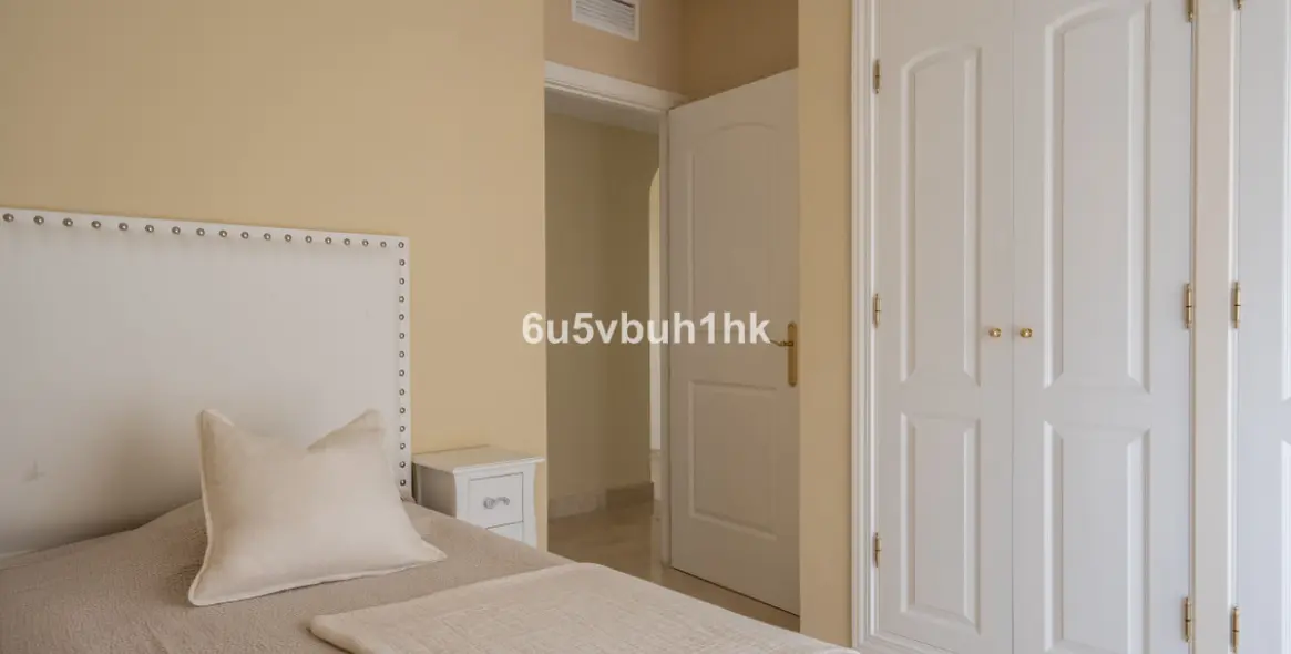 Долгосрочная аренда апартаментов на первом этаже в Marbella Este 27