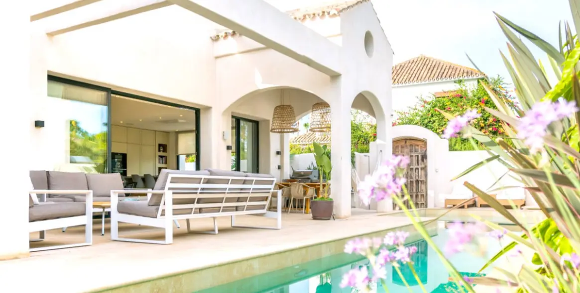 Long-term rent of detached villa in The Golden Mile 14