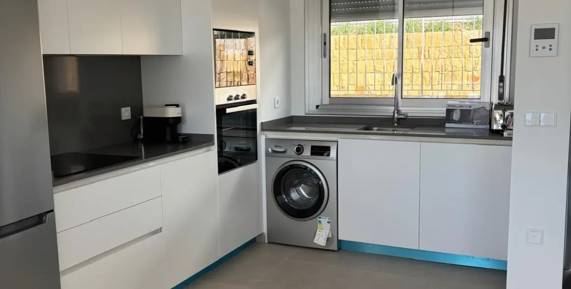 Долгосрочная аренда апартаментов на первом этаже в Cancelada 10