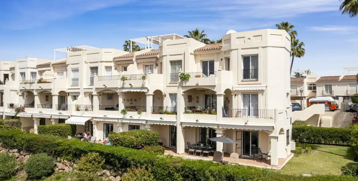 Long-term rent of ground floor apartment in Benahavís 5