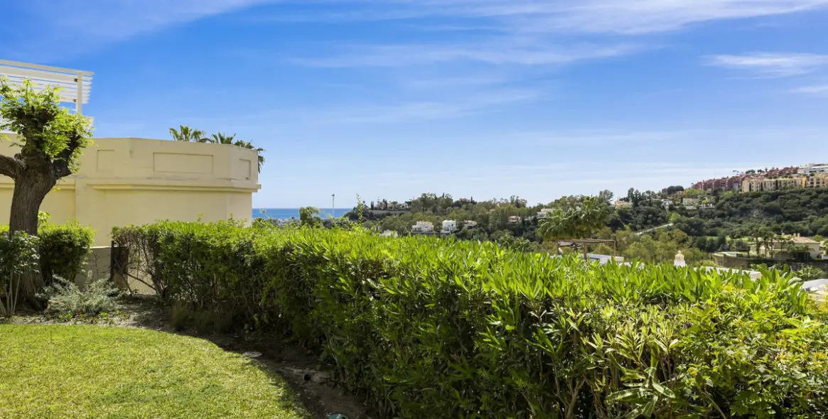 Long-term rent of ground floor apartment in Benahavís 9