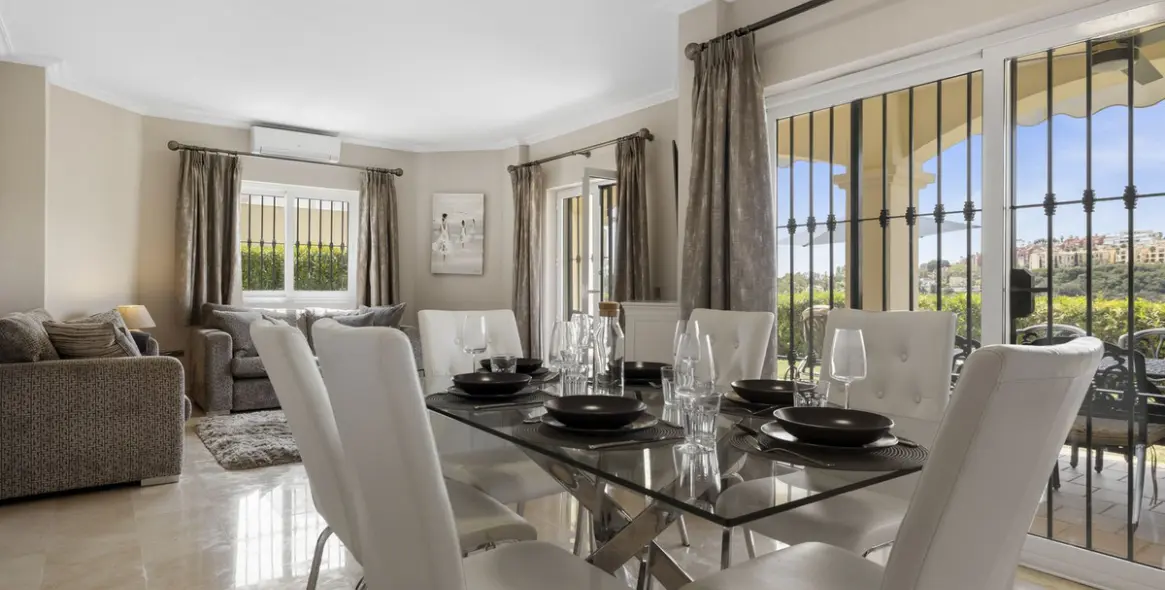 Long-term rent of ground floor apartment in Benahavís 10