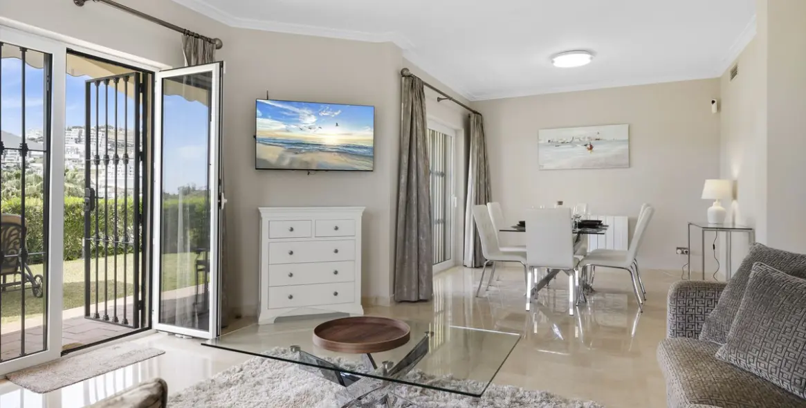 Long-term rent of ground floor apartment in Benahavís 12