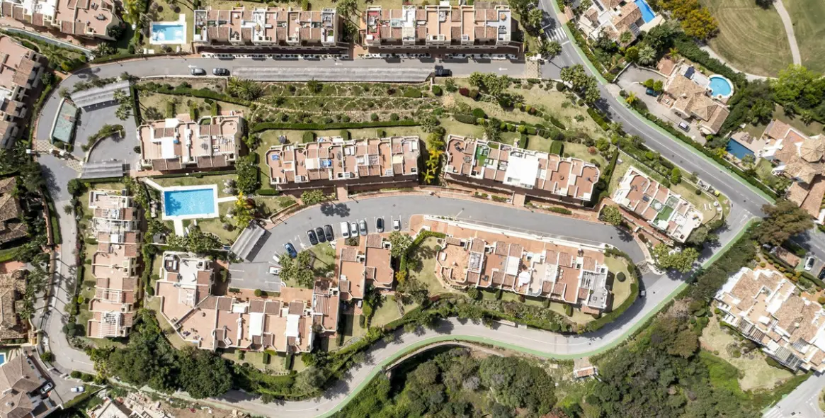 Long-term rent of ground floor apartment in Benahavís 30