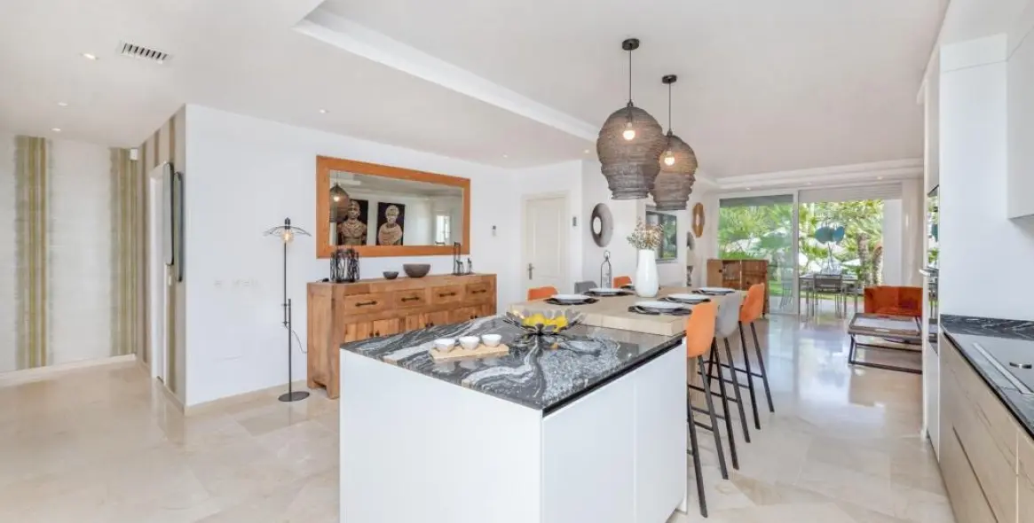 Долгосрочная аренда апартаментов на первом этаже в Puerto Banús 8