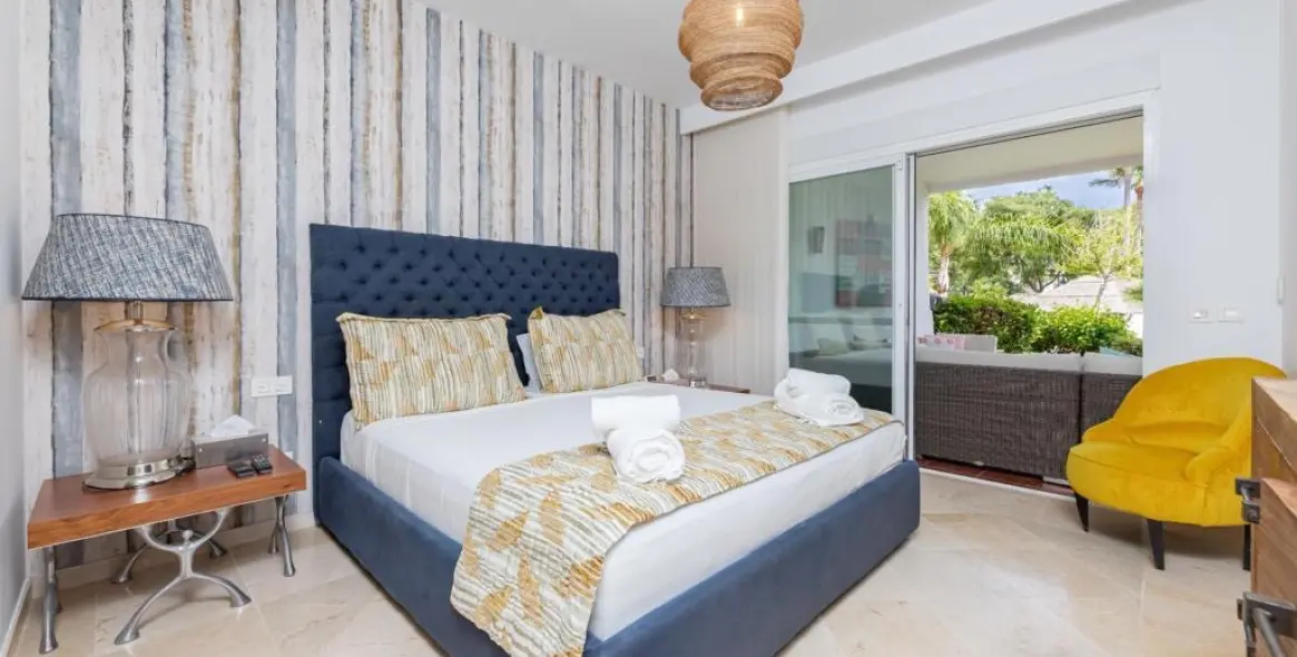 Долгосрочная аренда апартаментов на первом этаже в Puerto Banús 10