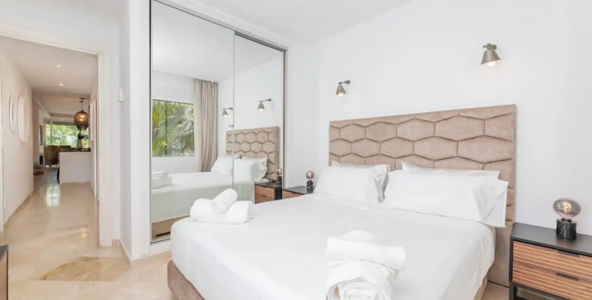 Долгосрочная аренда апартаментов на первом этаже в Puerto Banús 12