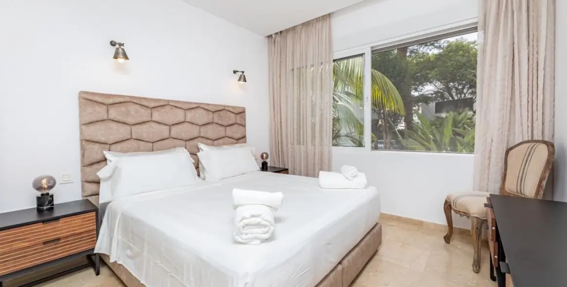 Долгосрочная аренда апартаментов на первом этаже в Puerto Banús 13