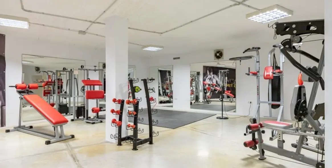 Долгосрочная аренда апартаментов на первом этаже в Puerto Banús 20