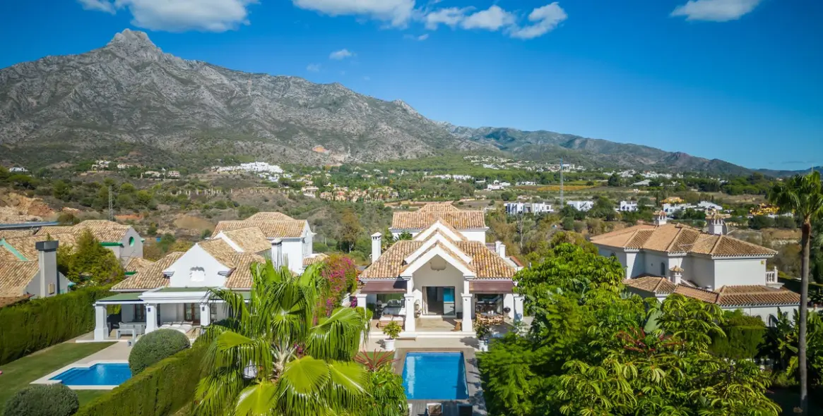 Long-term rent of detached villa in The Golden Mile 3