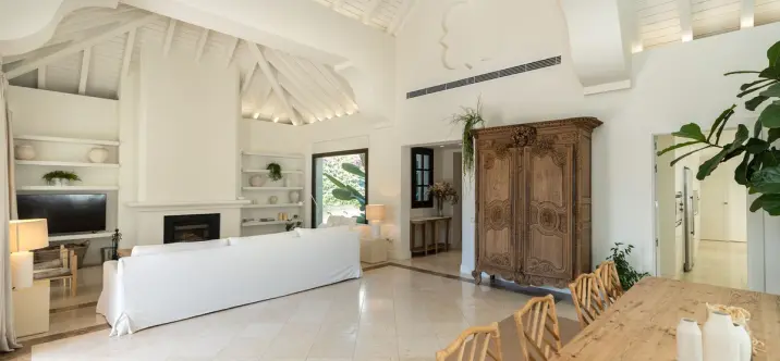 Long-term rent of detached villa in The Golden Mile 4