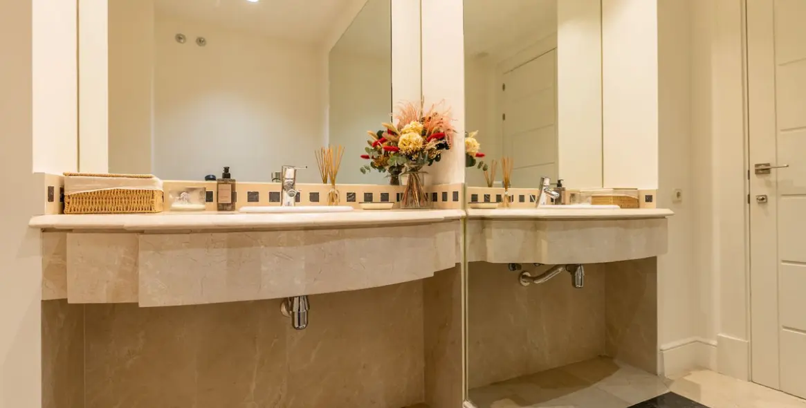 Long-term rent of detached villa in The Golden Mile 46