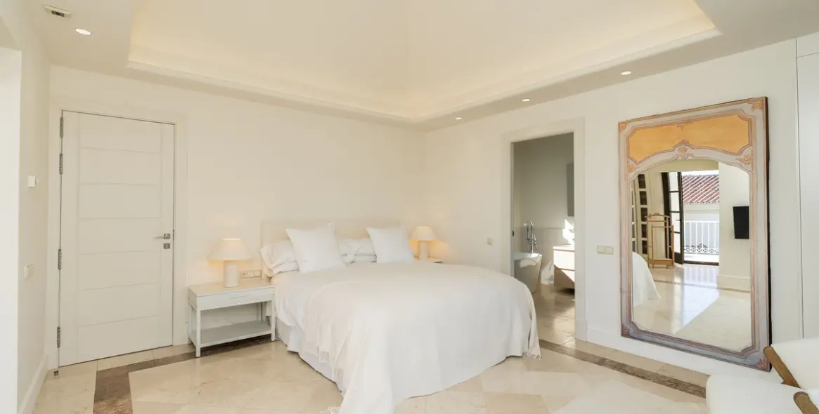 Long-term rent of detached villa in The Golden Mile 60