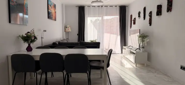 Продажа апартаментов на среднем этаже в Reserva de Marbella 0