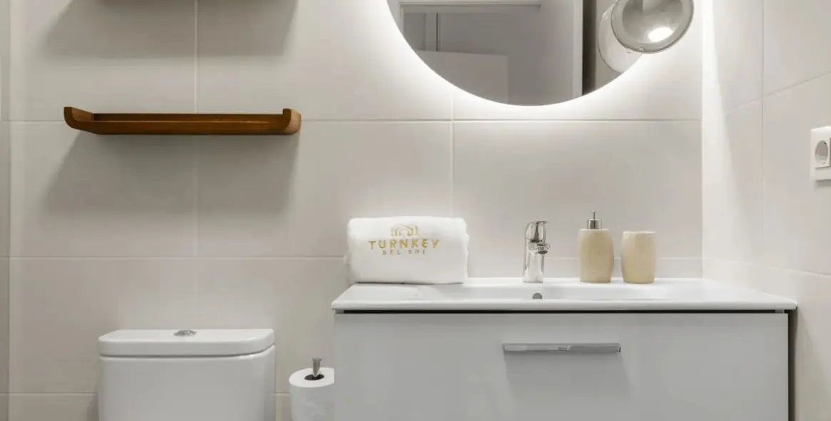 Sale of middle floor apartment in Estepona 13