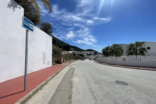 Image 4 thumb