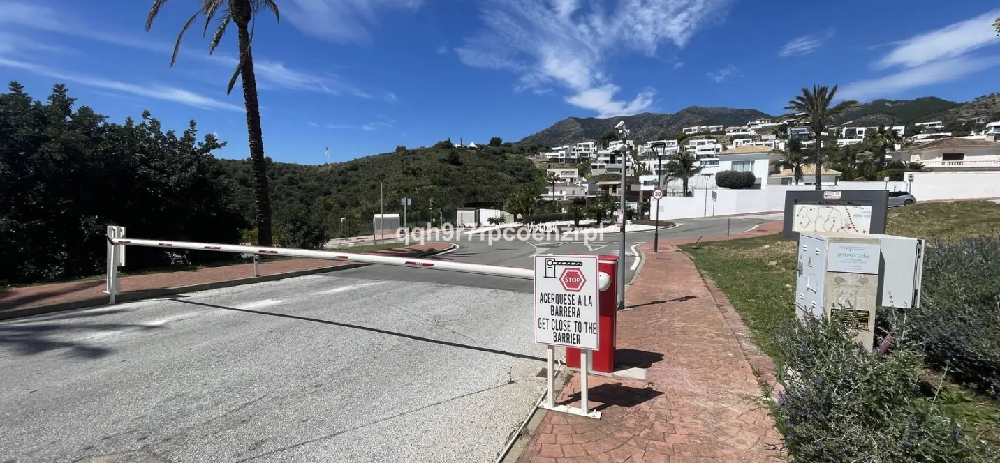 Venta de parcela residencial en Mijas 4