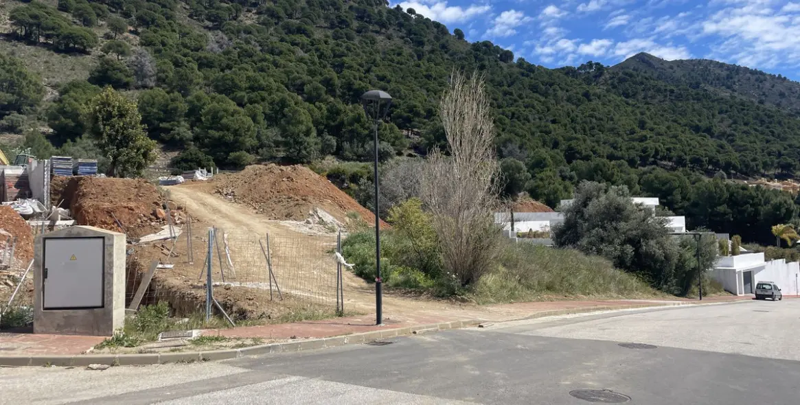Venta de parcela residencial en Mijas 1