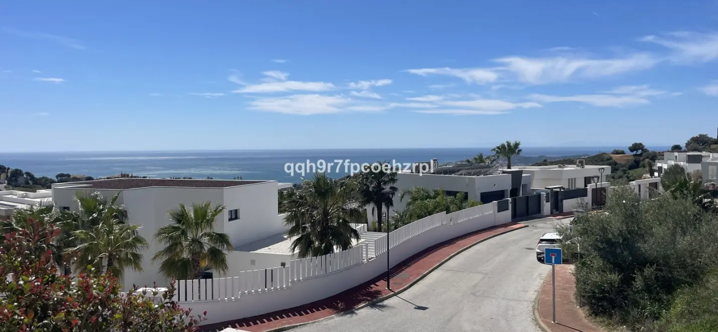 Venta de parcela residencial en Mijas 2
