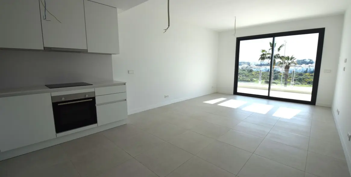 Sale of middle floor apartment in La Cala de Mijas 2