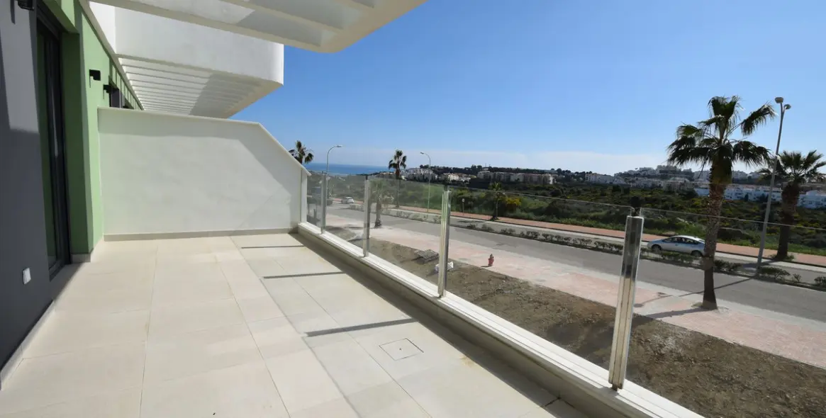 Sale of middle floor apartment in La Cala de Mijas 5