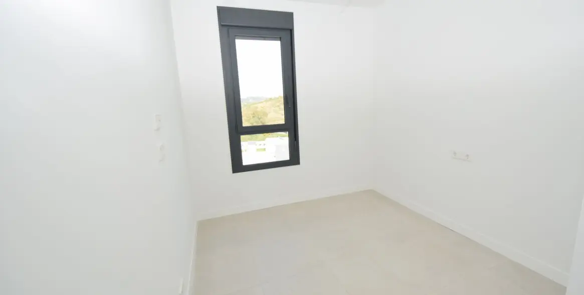 Sale of middle floor apartment in La Cala de Mijas 17