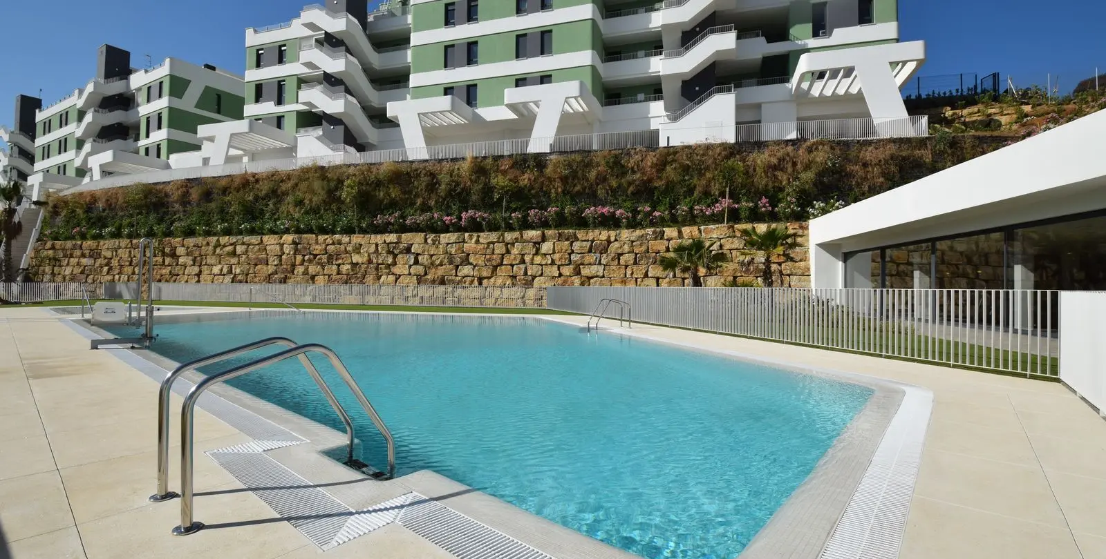 Продажа апартаментов на среднем этаже в La Cala de Mijas 3