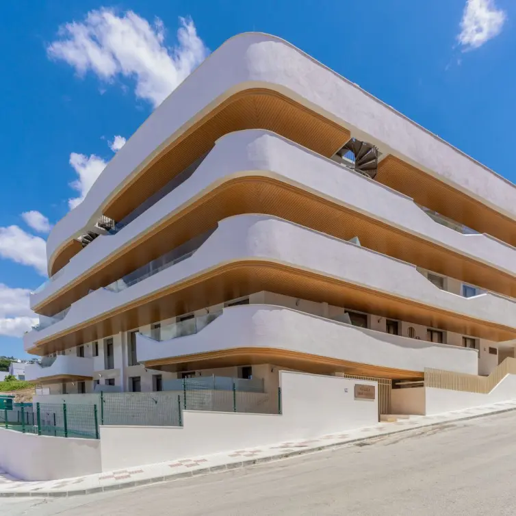Sale of penthouse in Estepona