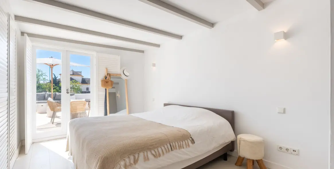 Продажа двухуровневого пентхауса в Marbella 5