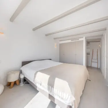 Sale of penthouse duplex in Marbella