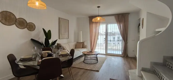 Продажа таунхауса в Riviera del Sol 0