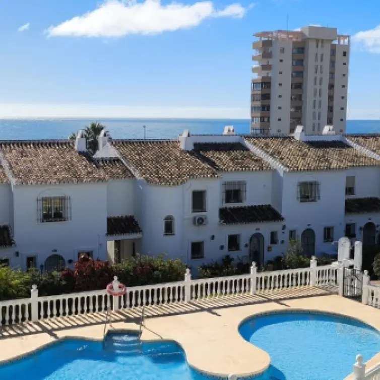 Sale of townhouse in Riviera del Sol