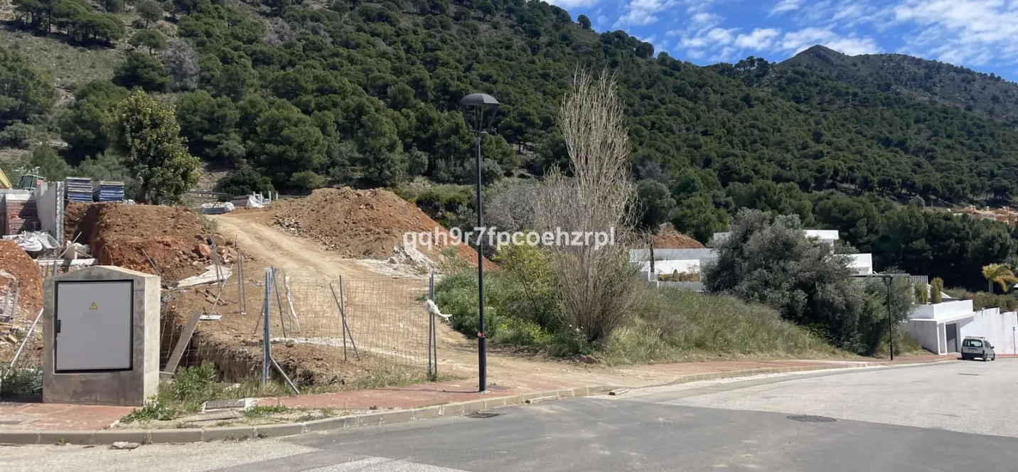 Venta de parcela residencial en Mijas 2