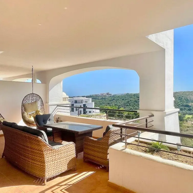 Venta de apartamento en planta media en Casares Playa