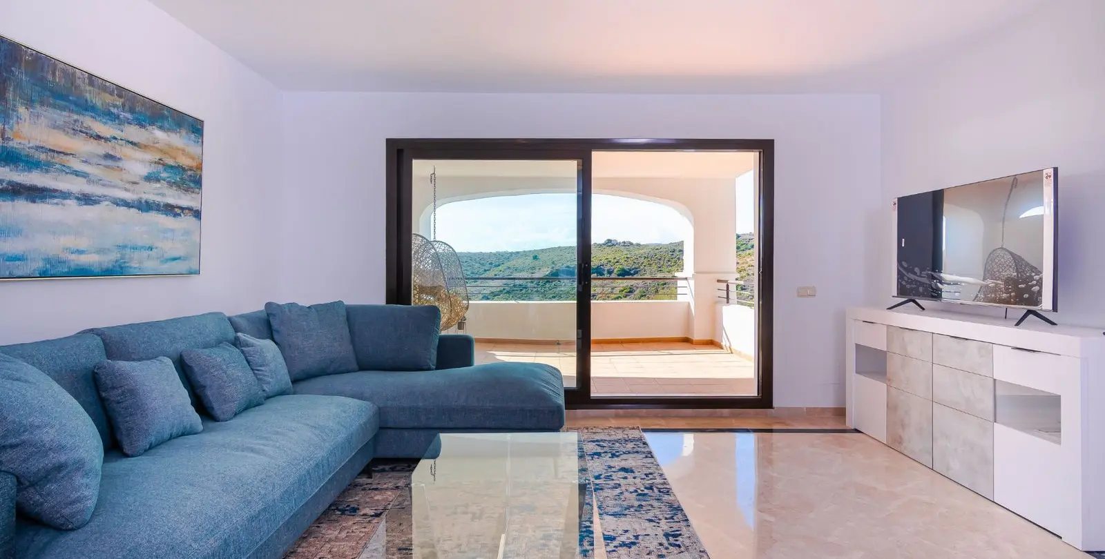 Sale of middle floor apartment in Casares Playa 13