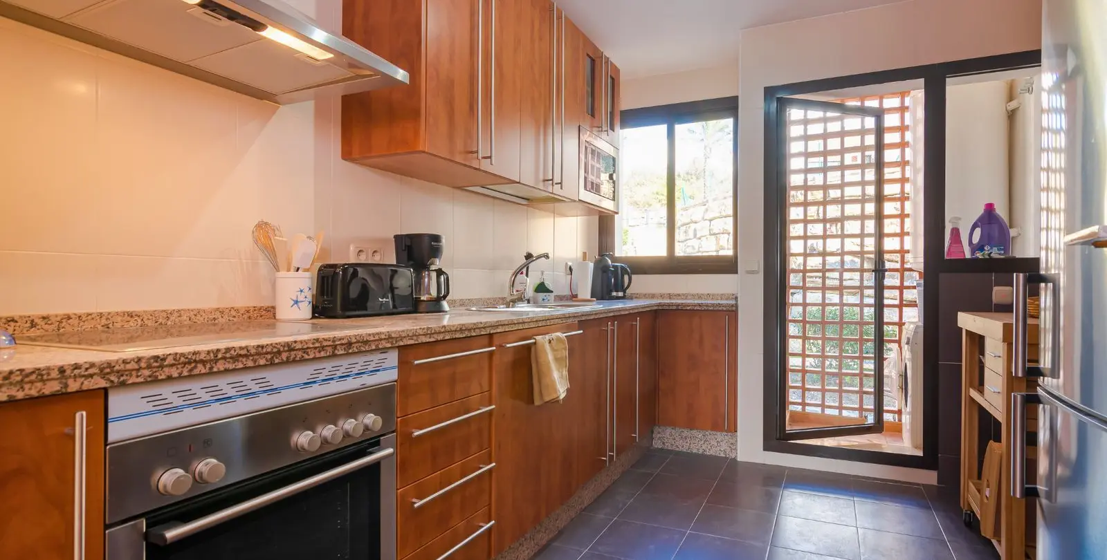 Sale of middle floor apartment in Casares Playa 18