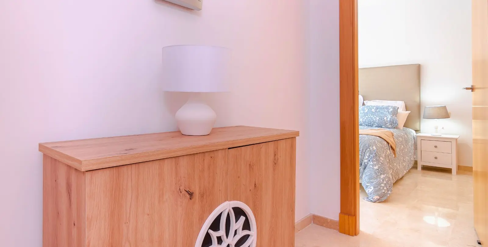 Sale of middle floor apartment in Casares Playa 28