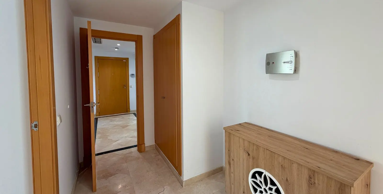 Sale of middle floor apartment in Casares Playa 35