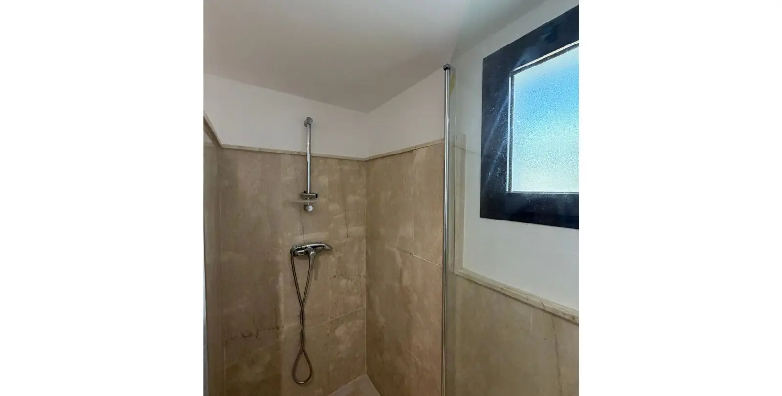 Sale of middle floor apartment in Casares Playa 38