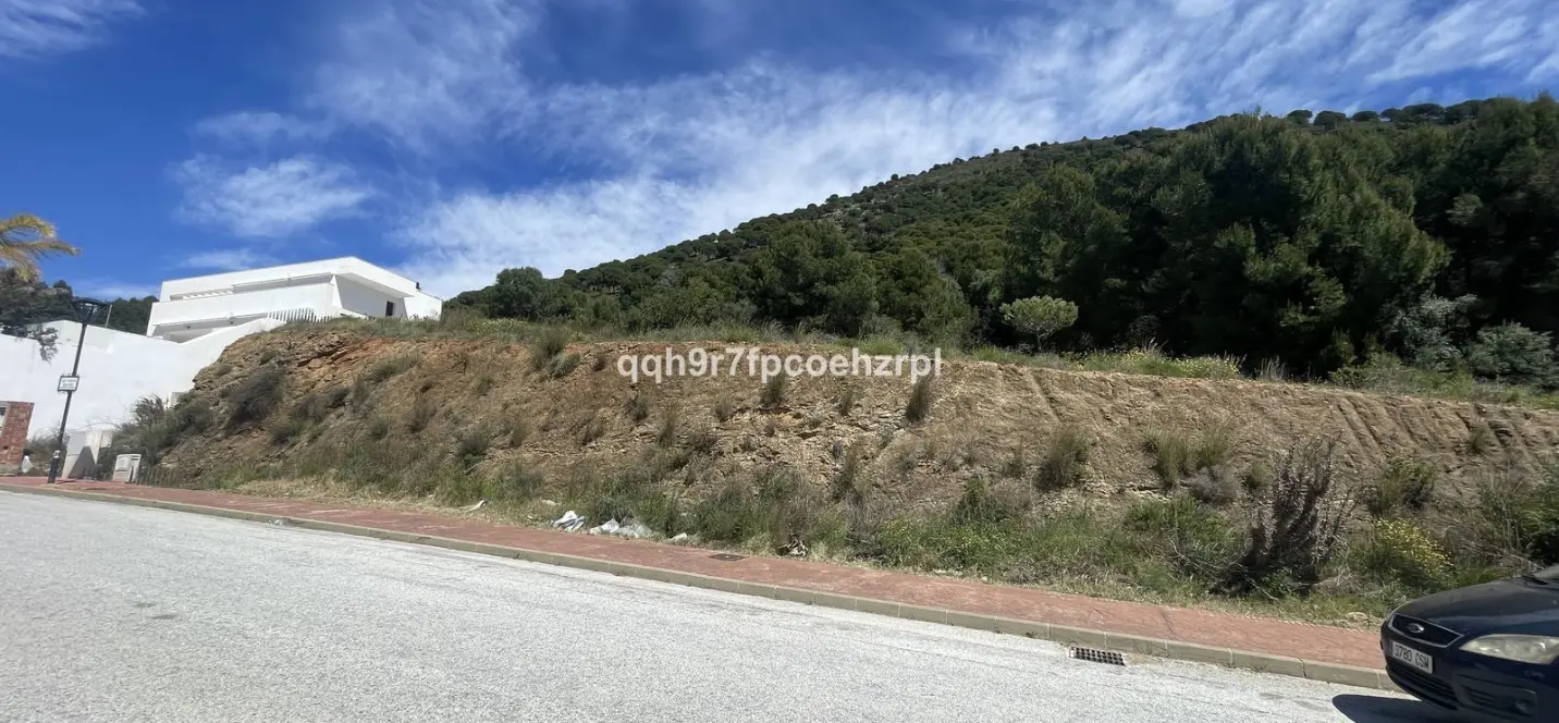 Продажа  жилого участка в Mijas 4