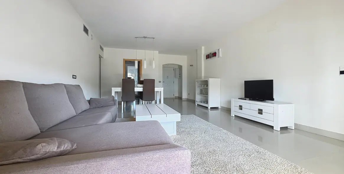 Sale of ground floor apartment in Estepona 4