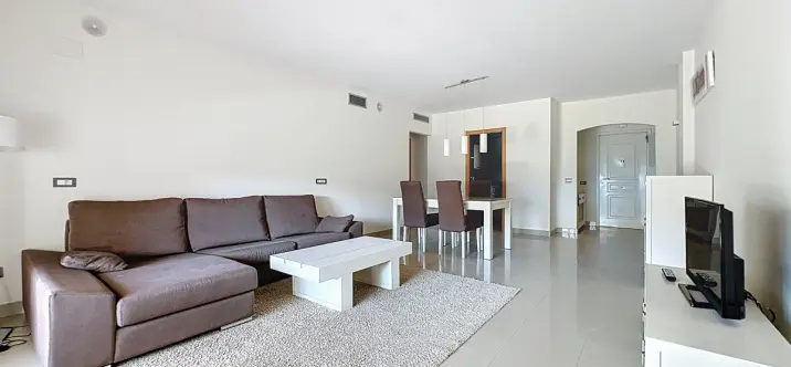 Продажа апартаментов на первом этаже в Estepona 4