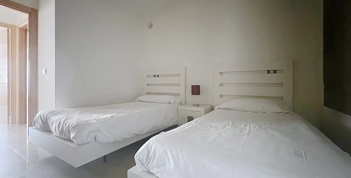 Sale of ground floor apartment in Estepona 11