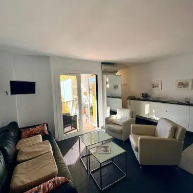 Sale of middle floor apartment in Fuengirola